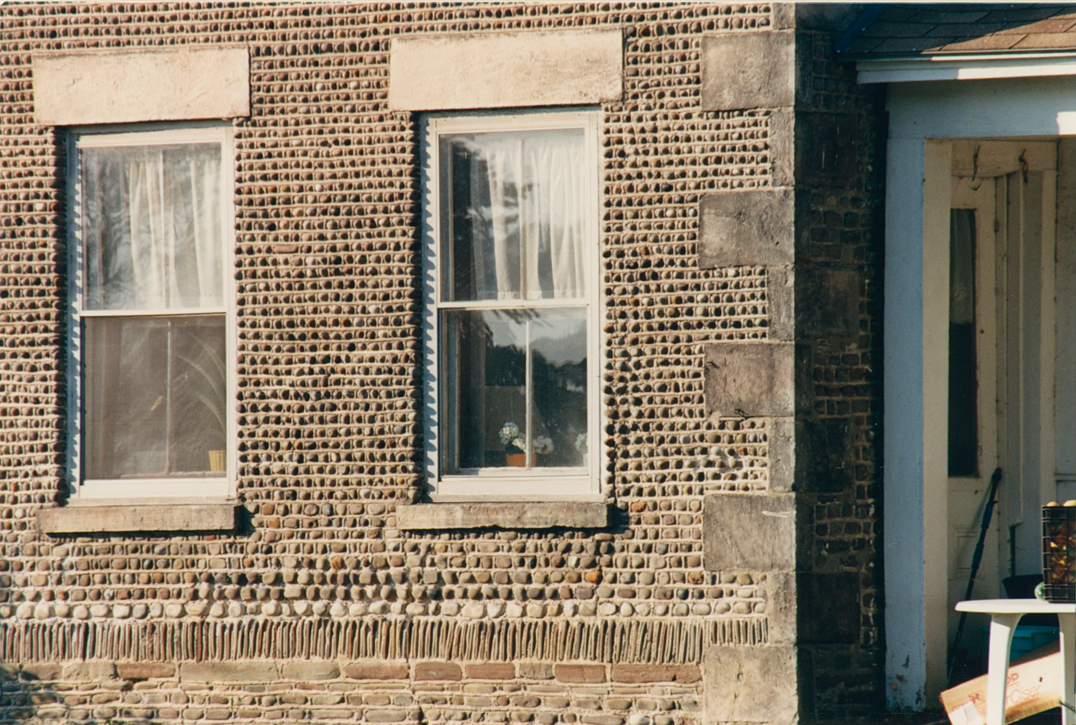 Car-7 12897 Lakeshore Rd 1